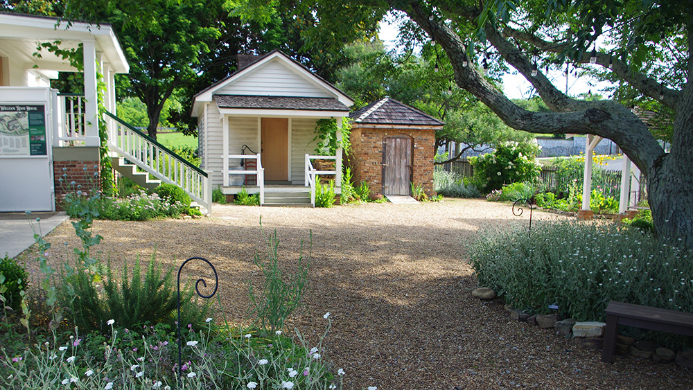 William-Root-House-Heirloom-Garden-Cookhouse