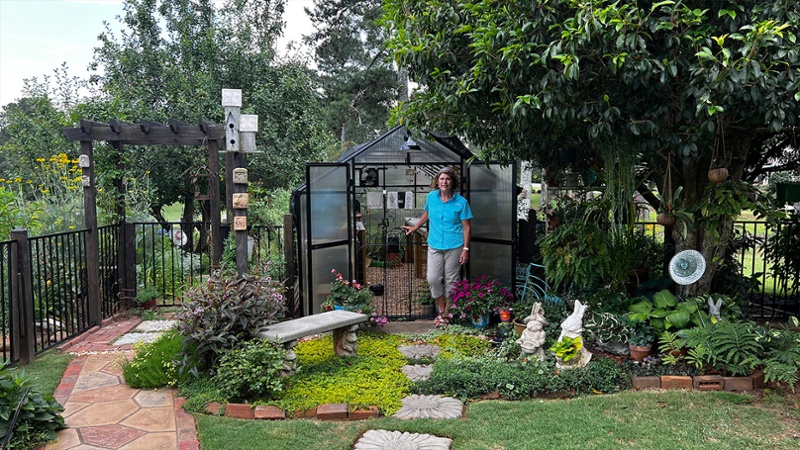 Melanie Landrum_Greenhouse-1