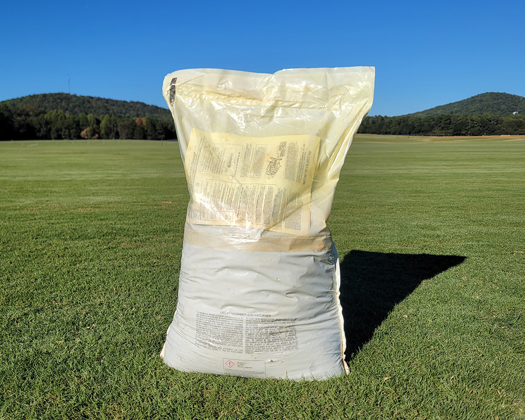 50-lb-bag-16-4-8-pre-emergent-herbicide-keeps-weeds-from-germinating